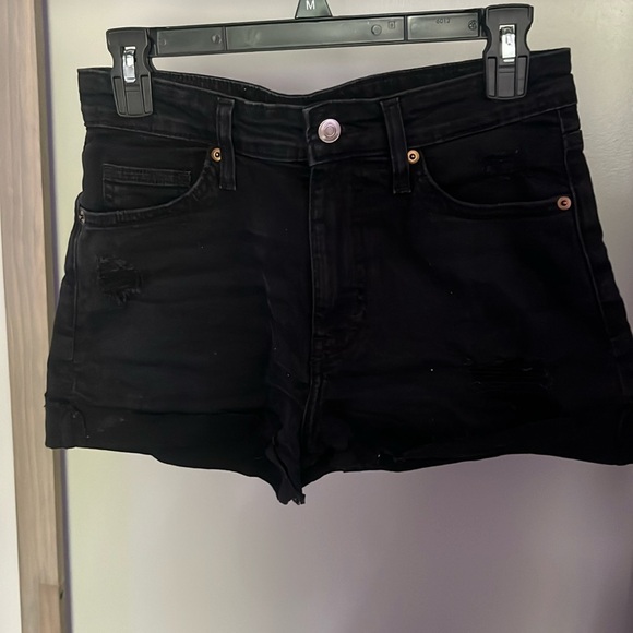 H&M black jean shorts size 6-never worn - Picture 1 of 2